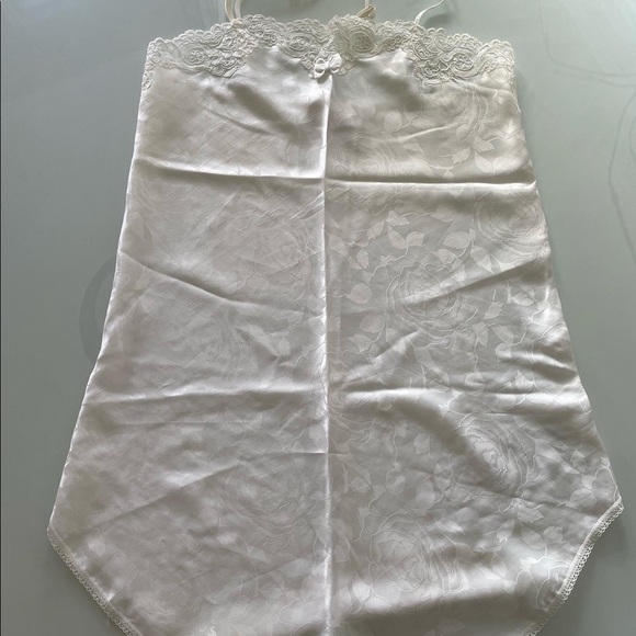 Vintage La Vie en Rose Lingerie - Picture 1 of 4